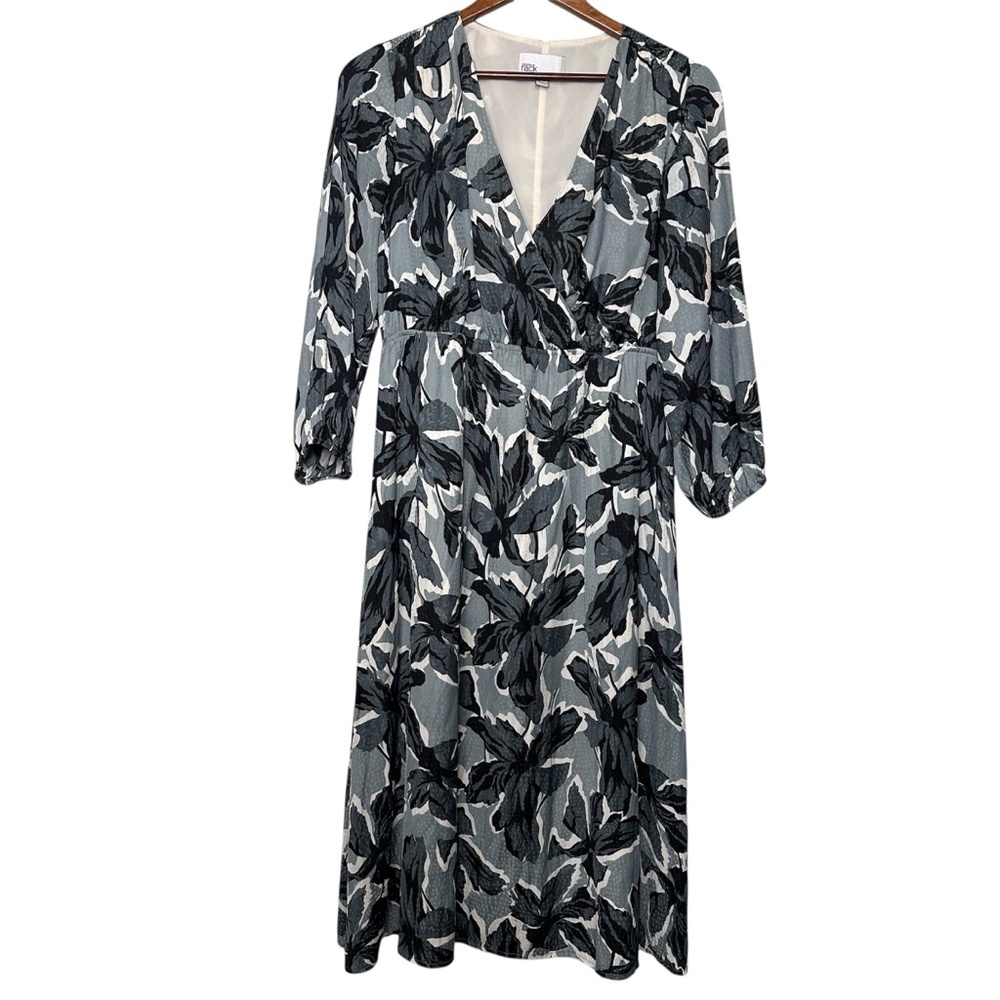 Nordstrom Rack Blue and White Floral Dress Size M